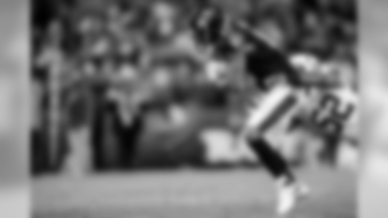 WR Mike Wallace