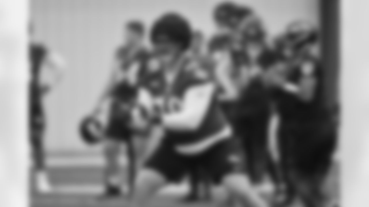 The Ravens rookies take the practice field during the 2022 Rookie Mini Camp.