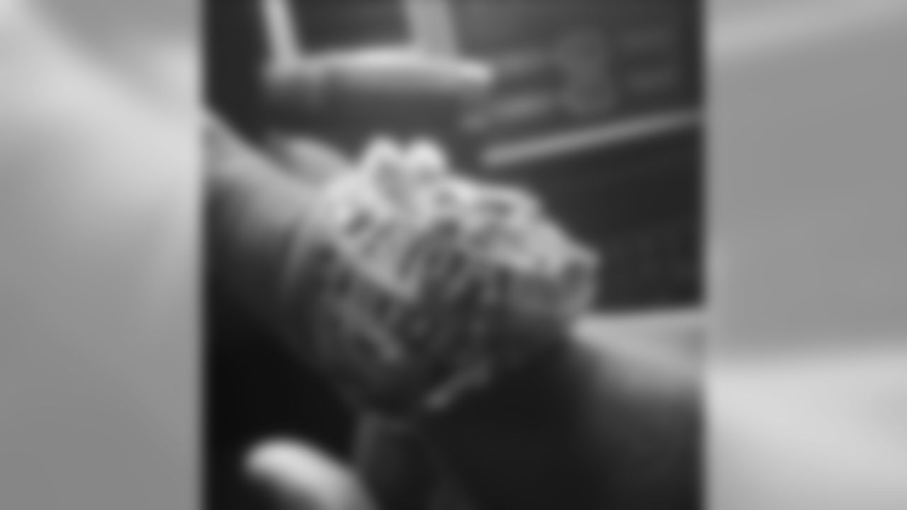 l_webb21 [Lardarius Webb]: Lakeland Elementary this is your lucky day. I brought him out of timeout! #webblovedakids #godfirst #doyourhomework #dreamBIG #nevergiveup