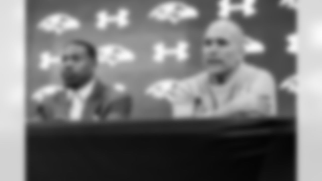 16_FreeAgentSignings031722sh0704_WEB