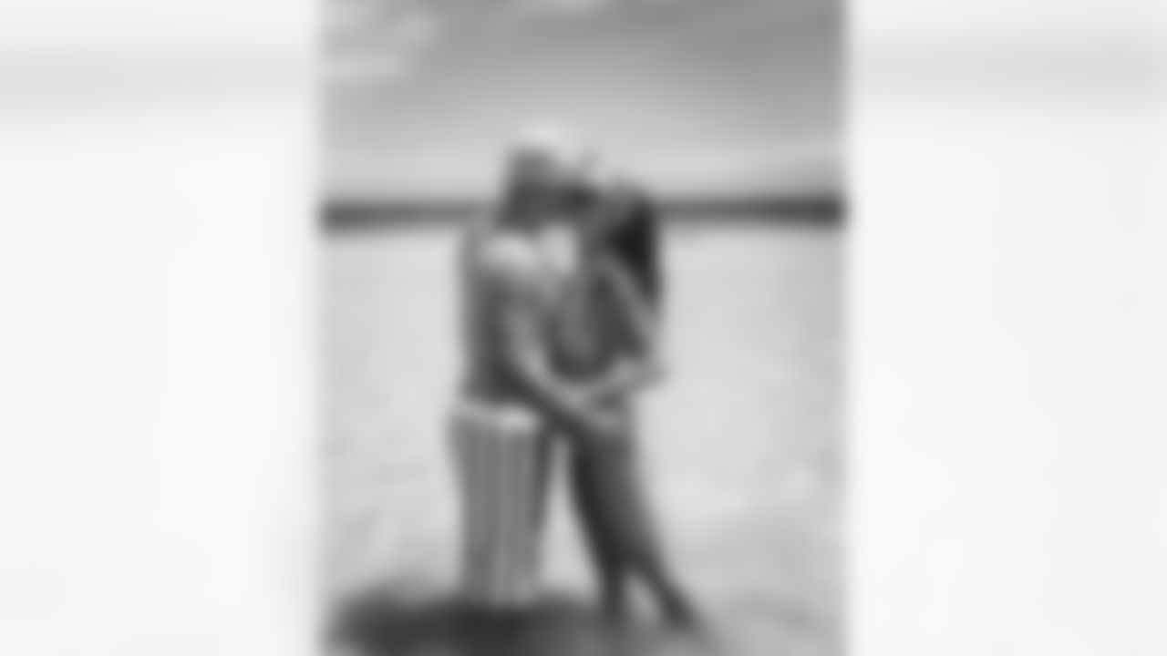 maxxwilliams [Maxx Williams]: Paradise!