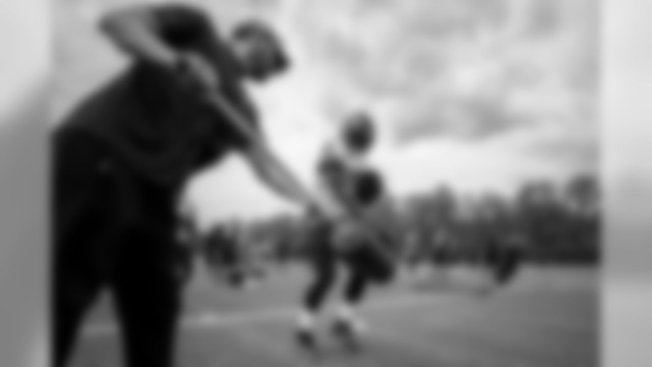 RB Gus Edwards