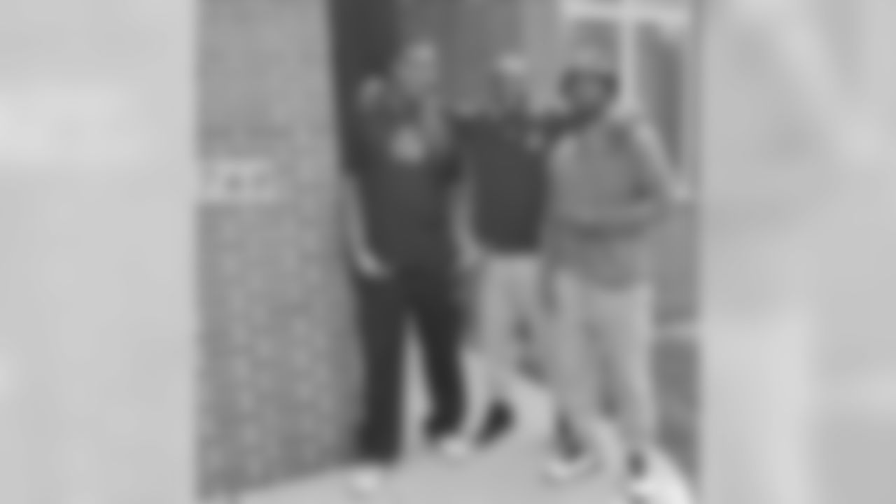 trenchwork94 [Carl Davis]: It's been real 5 years in Iowa. We den created a lot of memories in this house. It's been real Iowa but it's time to move on with life. The Set boys out! #thiscribischops #FYI