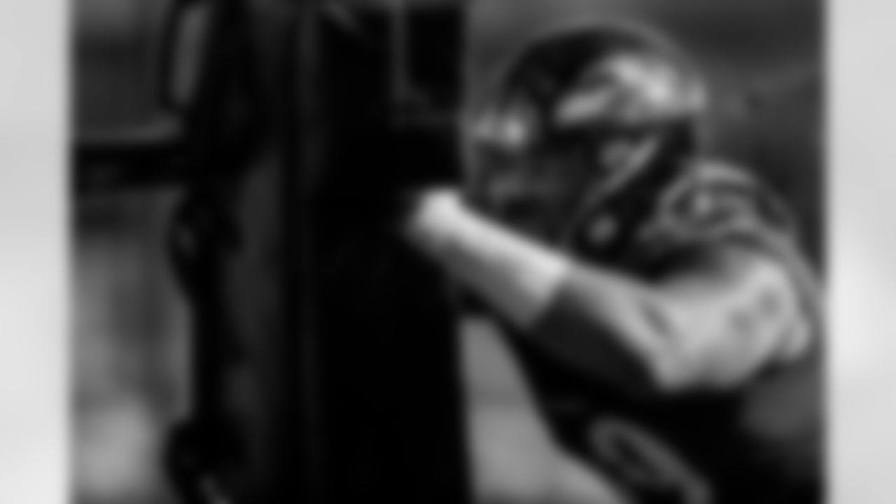 DT Aaron Crawford