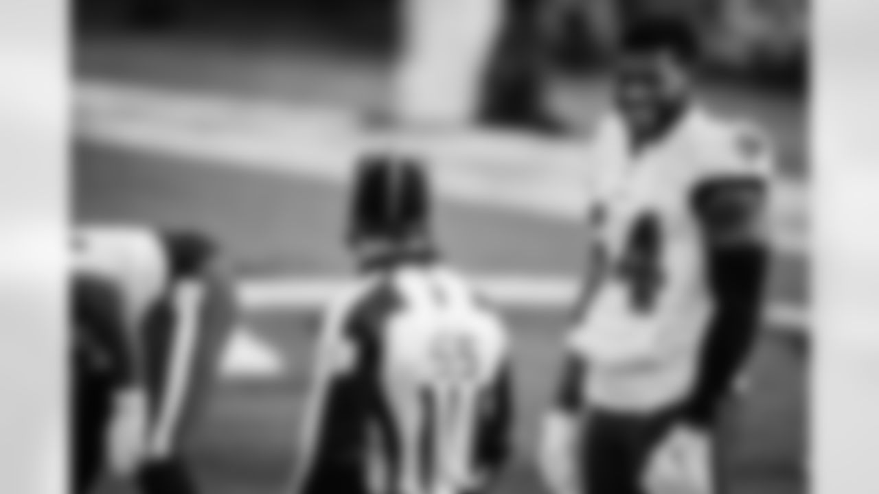 OLB Tyus Bowser