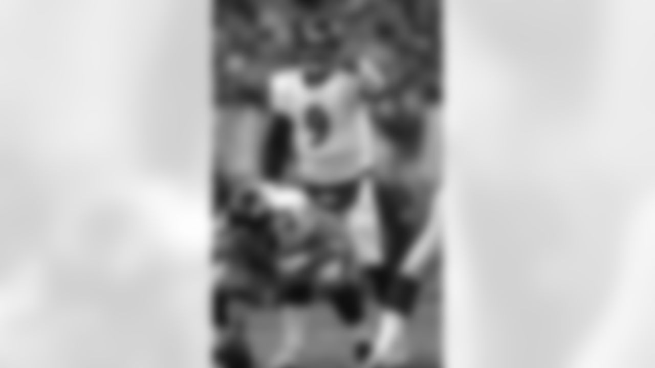 Steve McNair game action from the 2006 season.