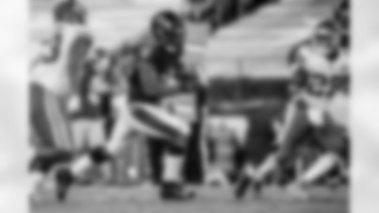 RB Gus Edwards