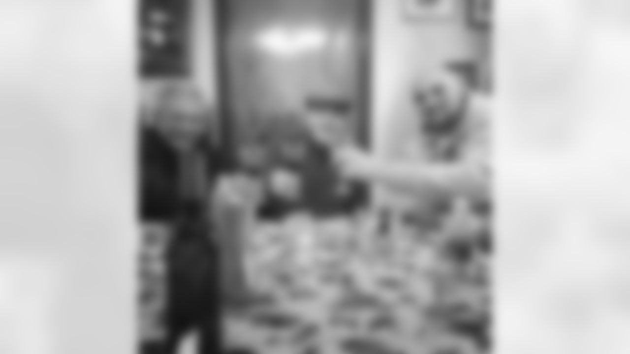 ginograd56 [Gino Gradkowski]: Always eat good, always drink good at Nonno's