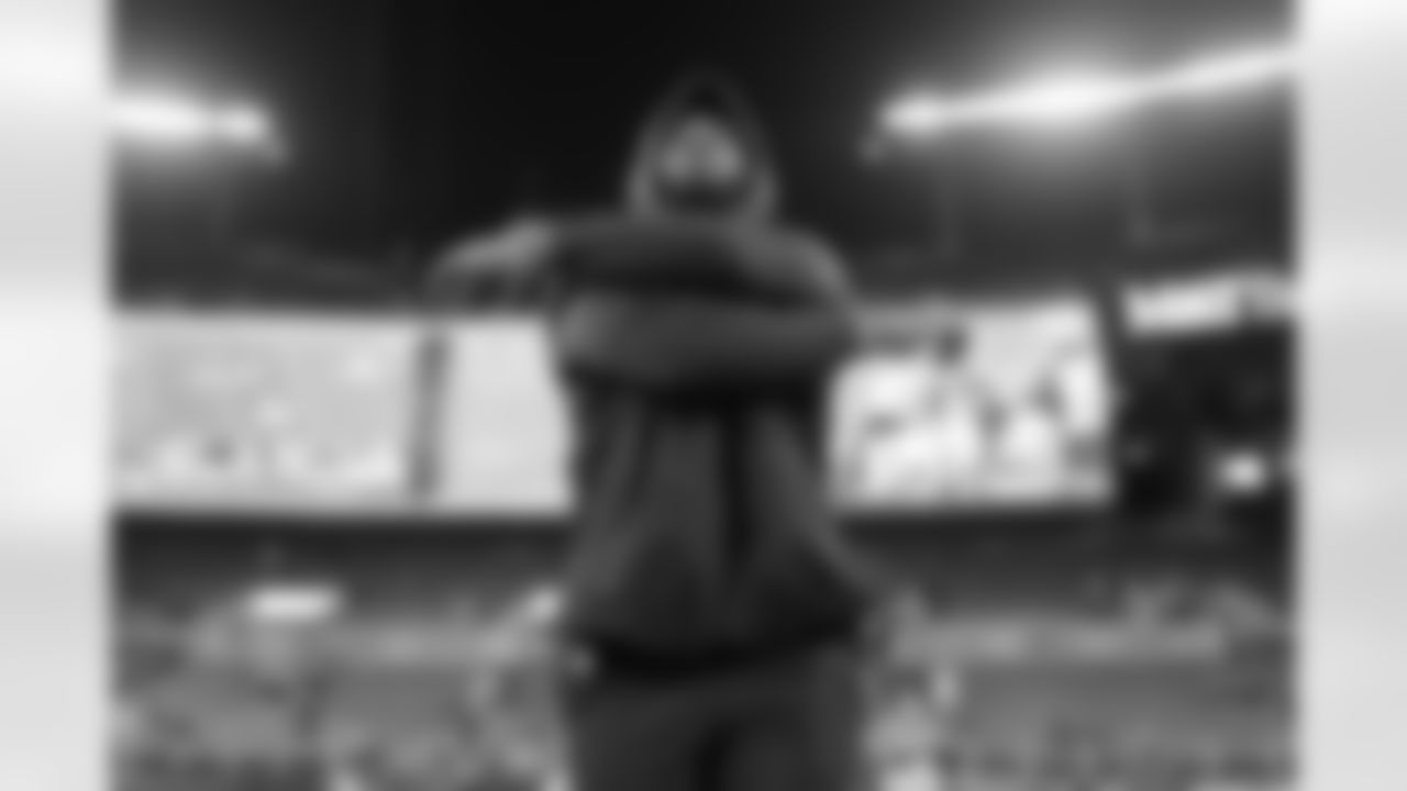 OLB Tyus Bowser