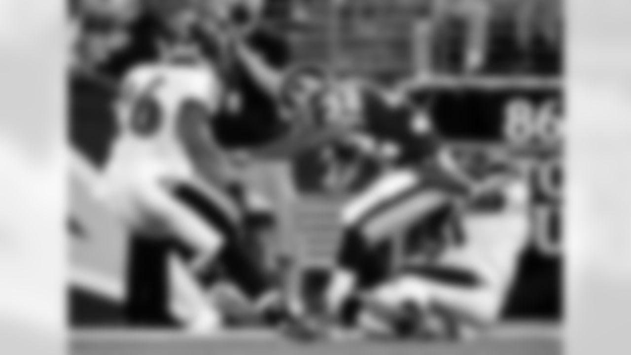 The Ravens defeat the Redskins, 23-0, in each team's first preseason game of the 2009 season.