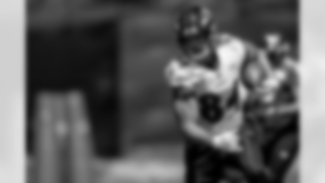 TE Josh Oliver