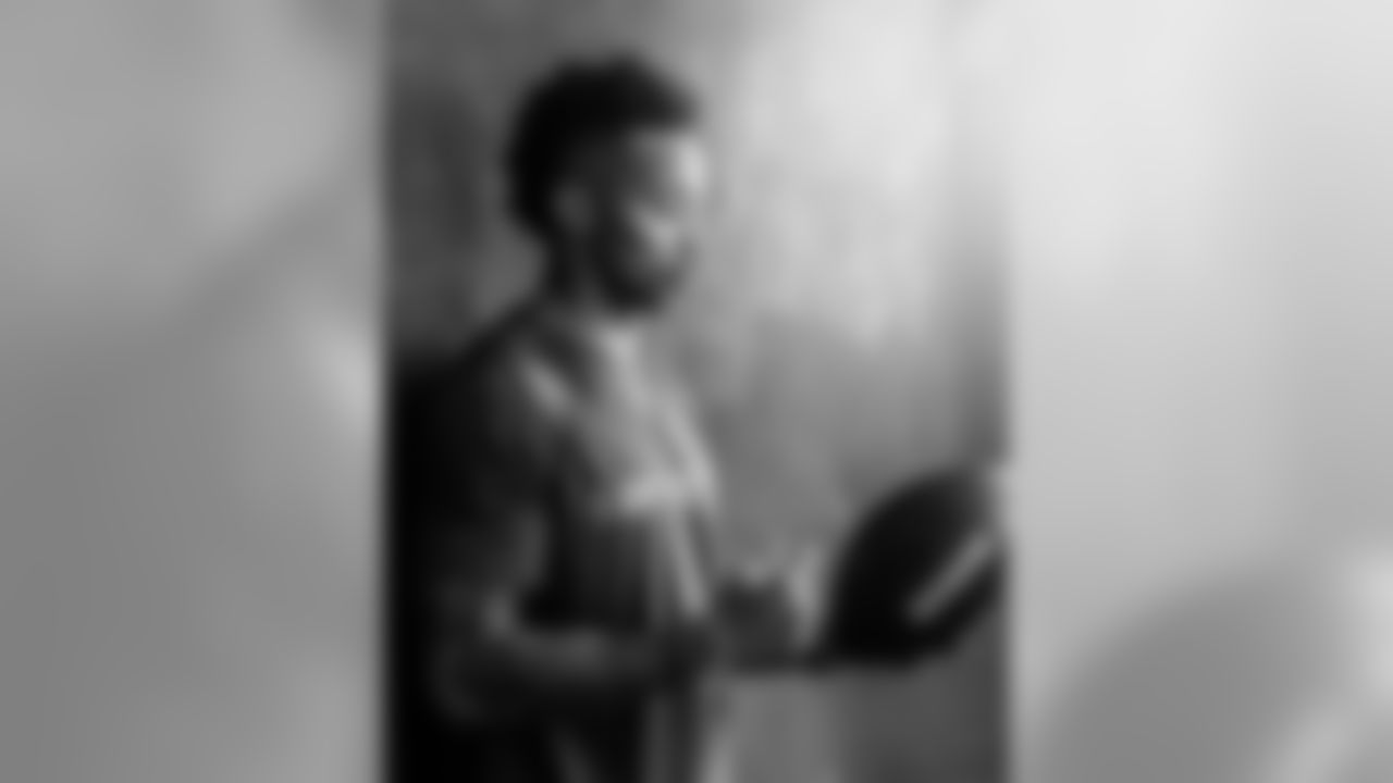 CB Anthony Averett