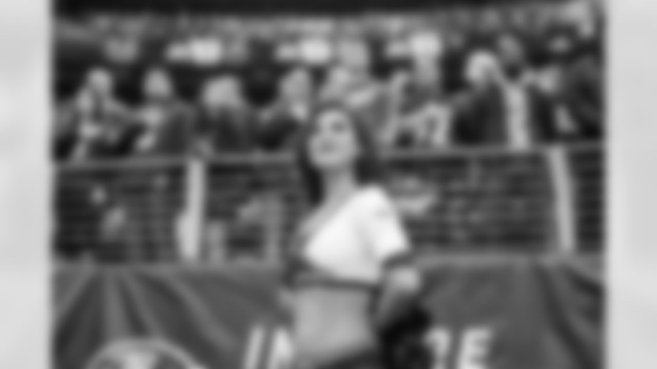 Cheer_VS_Rams-115
