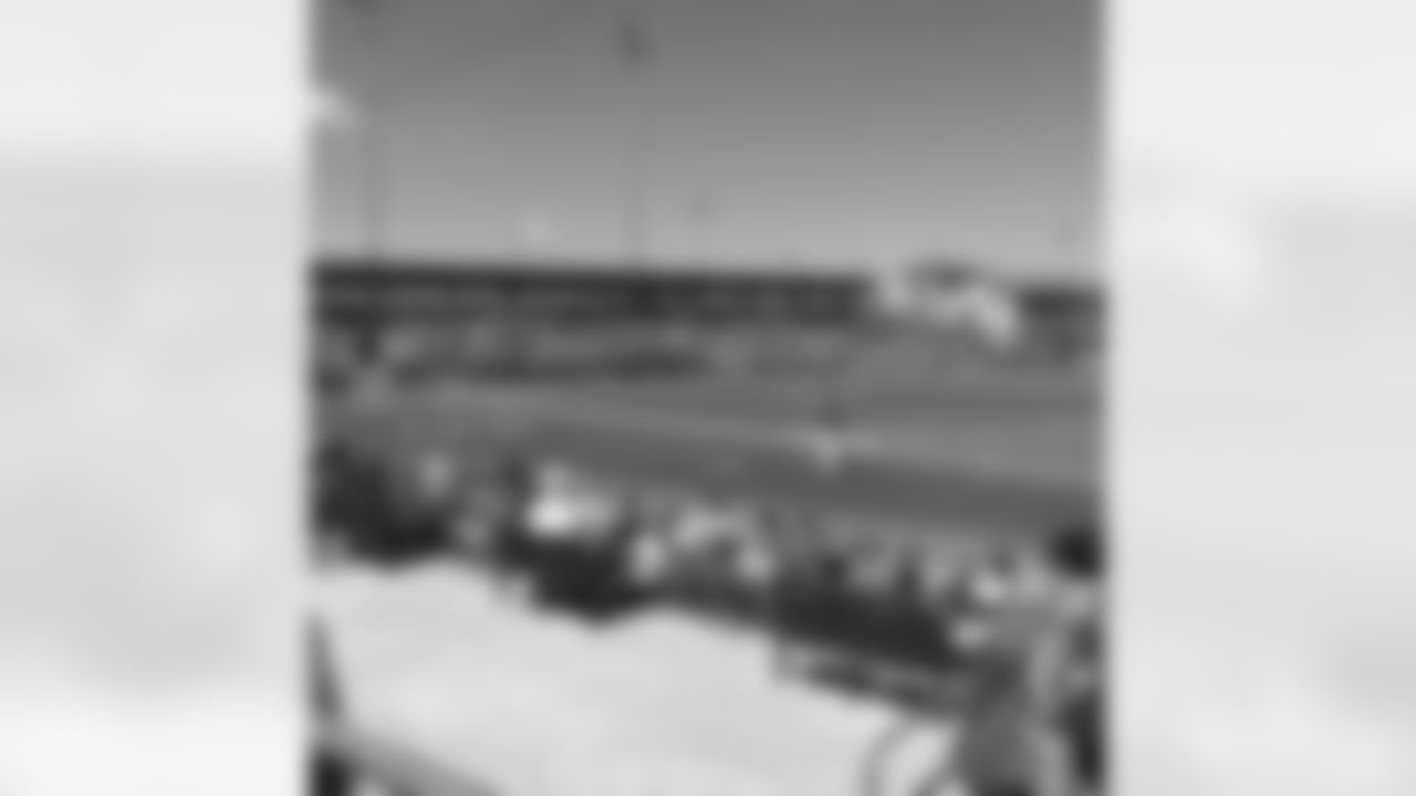 trenchwork94[Carl Davis]: Watching spring practice. Great weather!