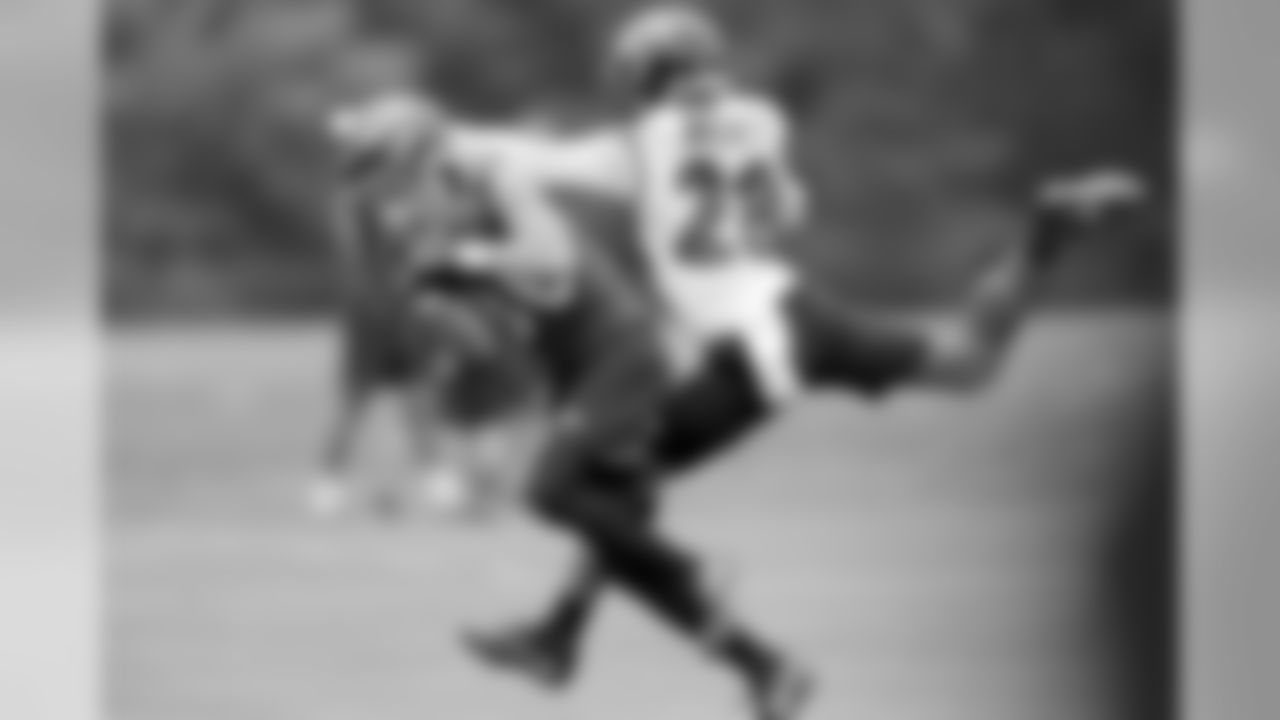 WR Jaelon Acklin