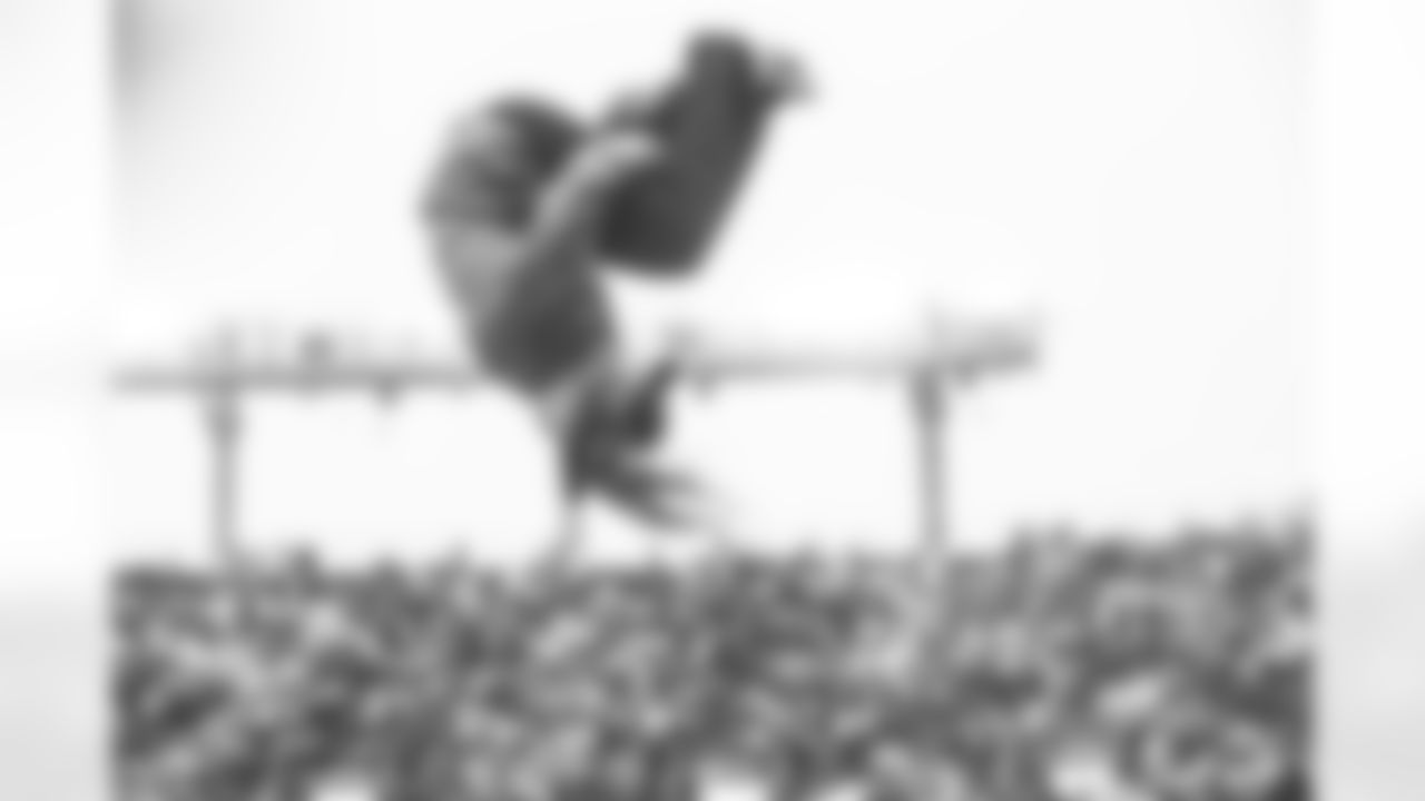 Cheer_VS_Steelers-123