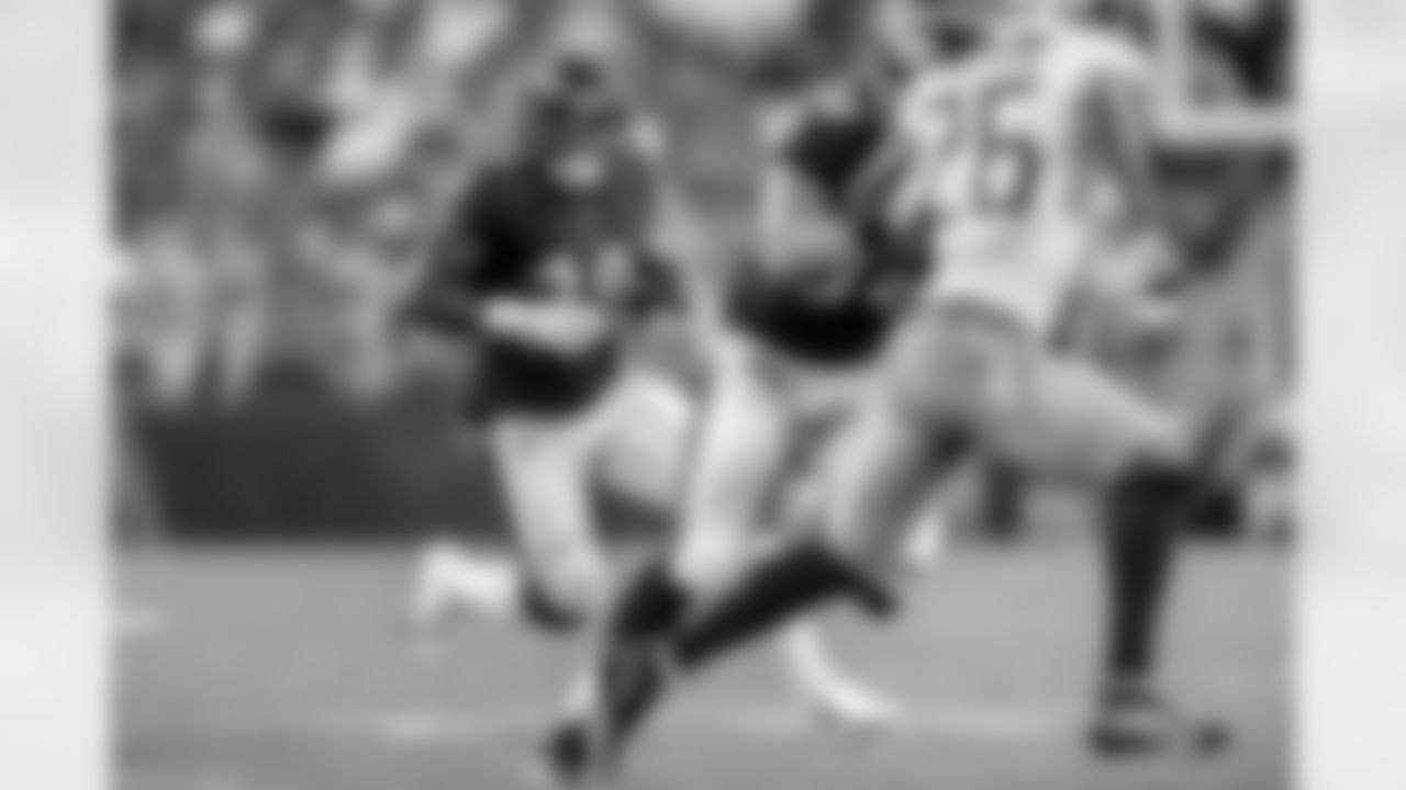 RB Mike Davis