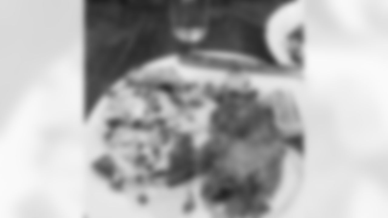 kapronlewis[Kapron Lewis-Moore]: Chicken and waffles #abouttogodown