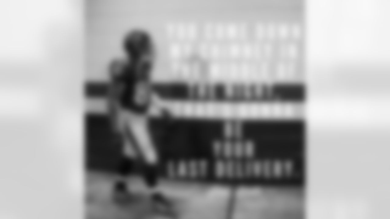 ravens[Baltimore Ravens]: Watch out, Santa. #PlayLikeARaven