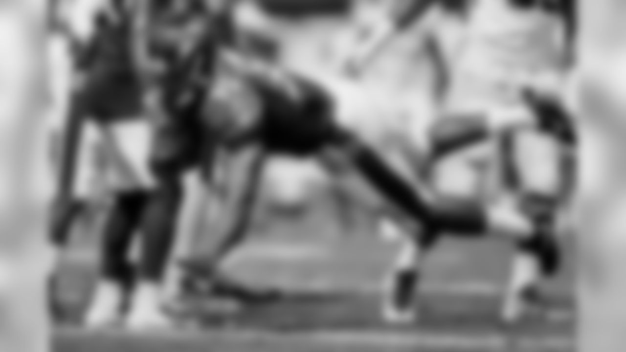 RB Gus Edwards