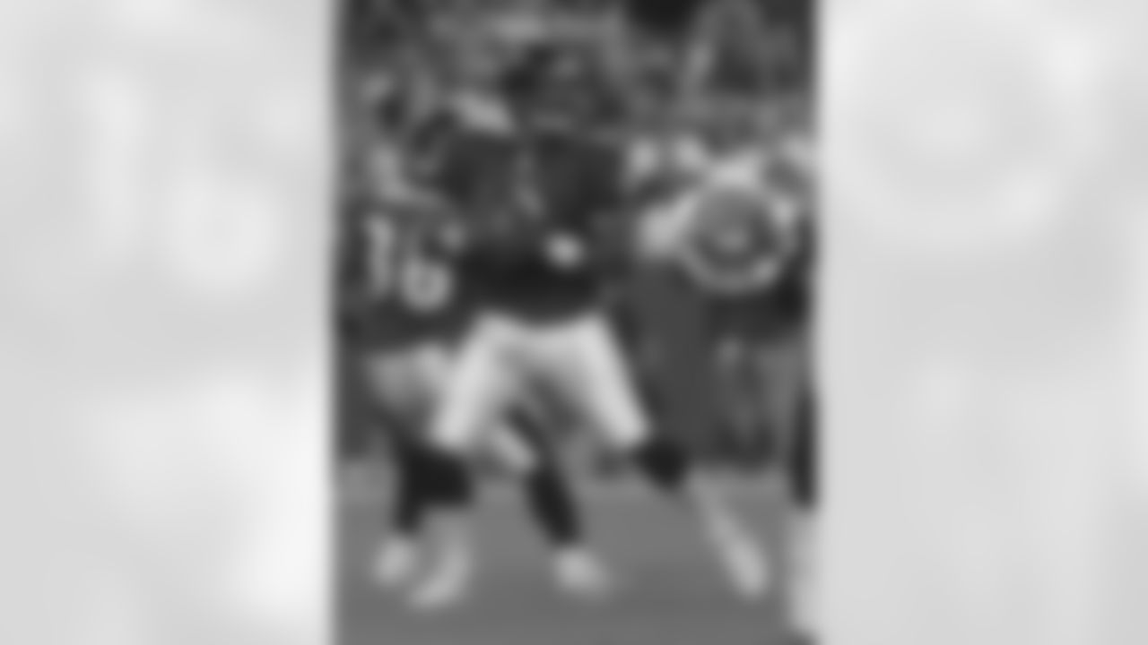 Steve McNair 2006 Preseason action