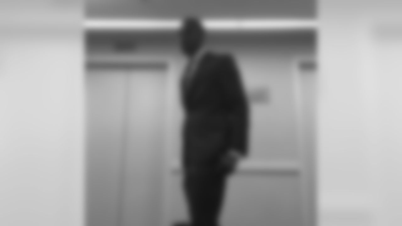 freshkidd_walker[Tray Walker]: Too smooth, too cool, too fresh that's y I'm blessed. Thanking the man upstairs for many opportunities giving. There's not to many 23 year olds doing what I'm doing #Blessed #GameDay #Freshkidd #FreshkiddWalker #DestinedToBeGreat