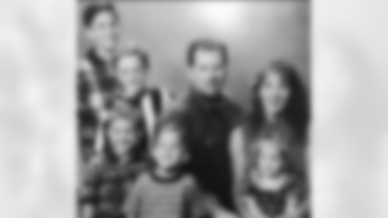 crockettgillmore [Crockett Gillmore]: Throw it way back this throwback Thursday!! The kids acting civilized for like a second! @jrgillmore @gabriel_gillmore @katherinegillmore #TheseJokers #noteeth #missing@Austin #TheOriginal #G7