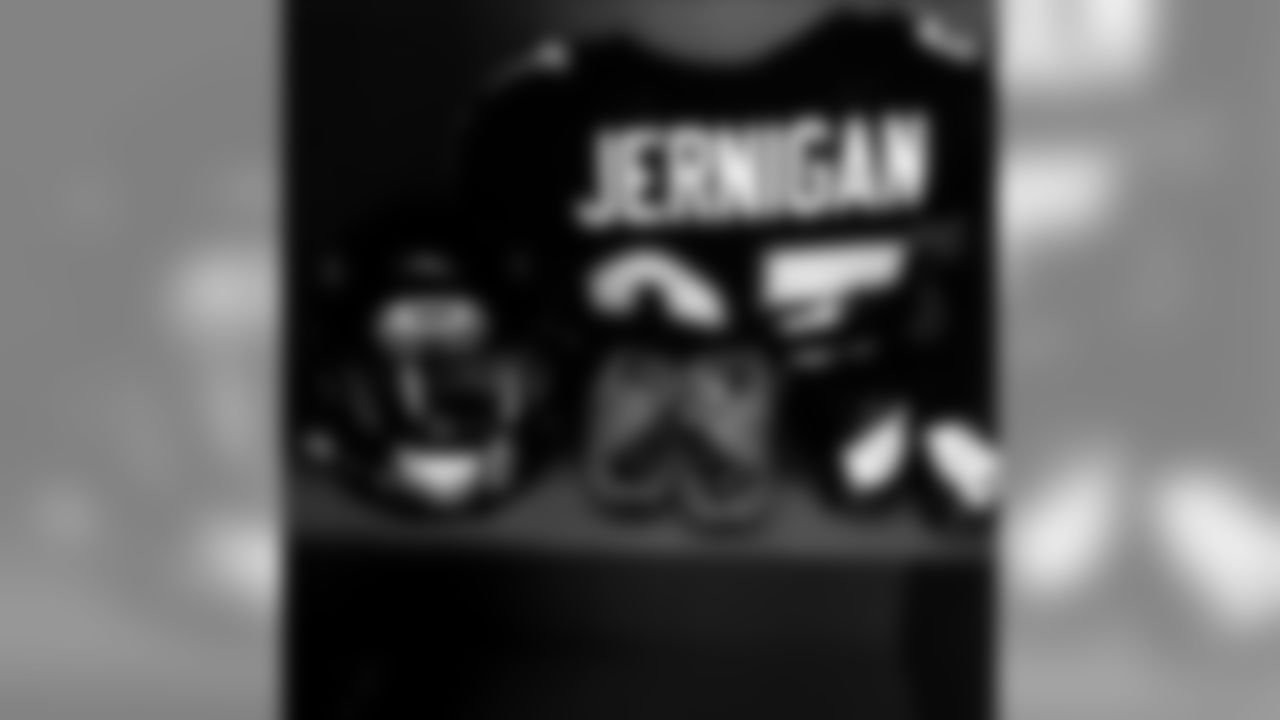 tjernigan8[Timmy Jernigan]: I'm back like I left somethin....#birdsflyhigh