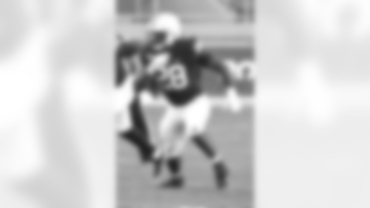 EDGE Jayson Oweh, Penn State
