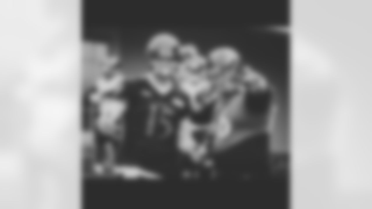 15rmallett [Ryan Mallett] Walking in to day 1 like... #bigred @ravens