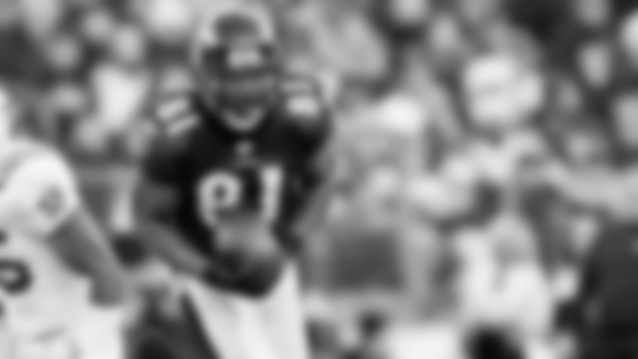 WR – Anquan Boldin (2010-2012)
Boldin played just three seasons in Baltimore and finished eighth in receiving yards in franchise history, but his impact during the 2012 season, and specifically the Super Bowl XLVII run, was epic. At times, Boldin was like a man playing against children. He had 22 catches for 380 yards and four touchdowns in the 2012 postseason. He was also a quiet but strong leader during some of the team's finest years.
