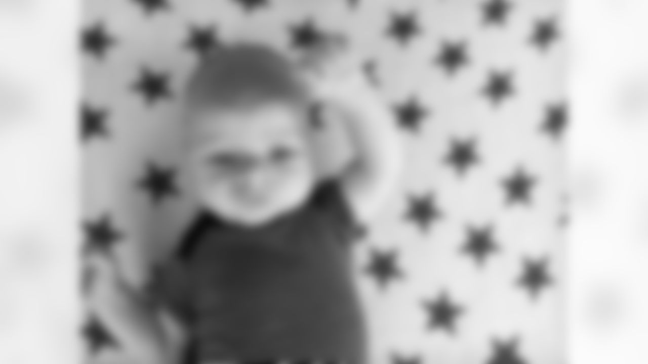 jtuck9 [Justin Tucker]: Easton sending y'all his best on this 4th of July!