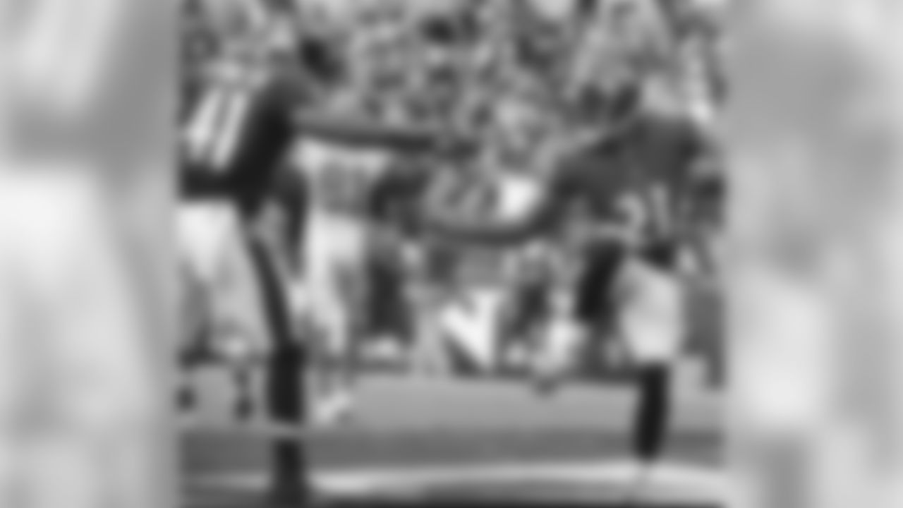 alevine.sr [Anthony Levine Sr.] Imagine if I never met the broskie... Locker room not the same already