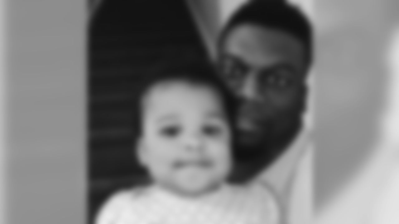 benjaminswatson [Benjamin Watson]: Spent the whole morning with baby girl. I swear I've kissed her over 100 times today! #precious