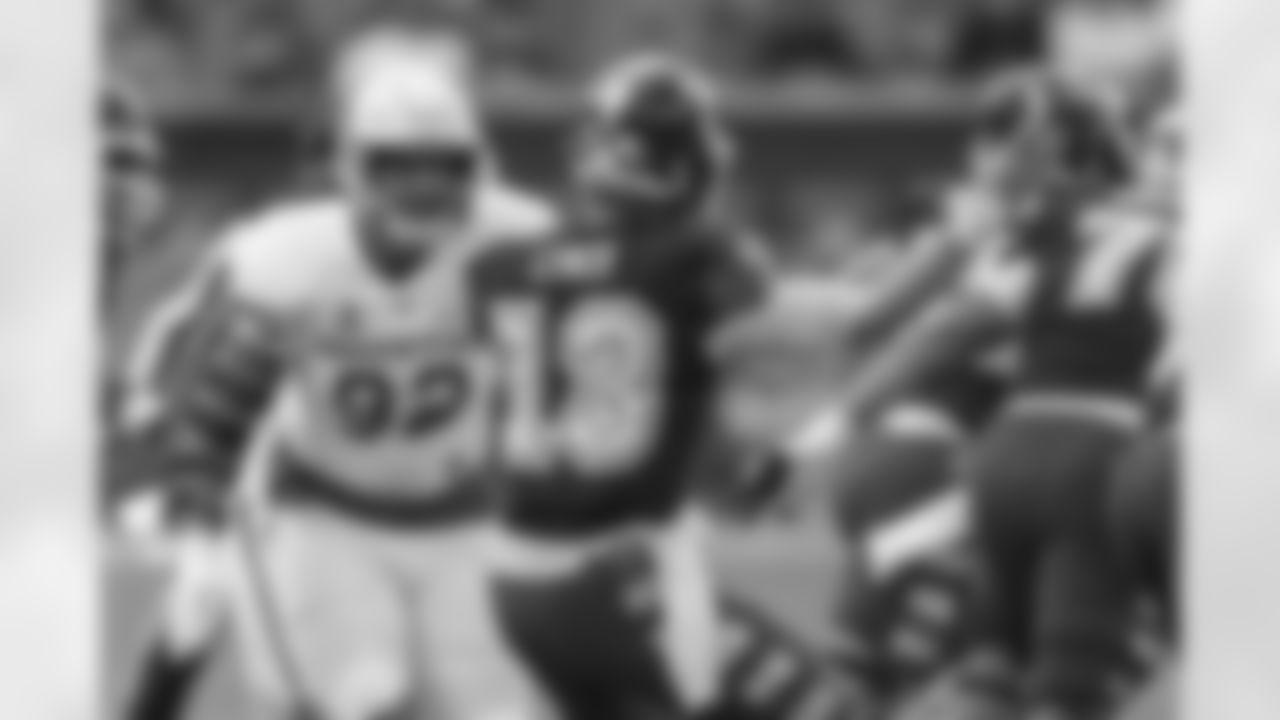 Logan Hall, Houston
Hall played effectively in college while lining up both inside and outside along the defensive line. With 6.5 sacks last season, Hall pressured quarterbacks consistently and strengthening the pass rush is a priority for the Ravens. Daniel Jeremiah of NFL Network, a former Ravens scout, was impressed with Hall's week at the Senior Bowl. "I think he's going to have a chance to be an excellent pass rusher from the three-technique spot at the next level," Jeremiah wrote. "He solidified his place in my top 50 after his performance."