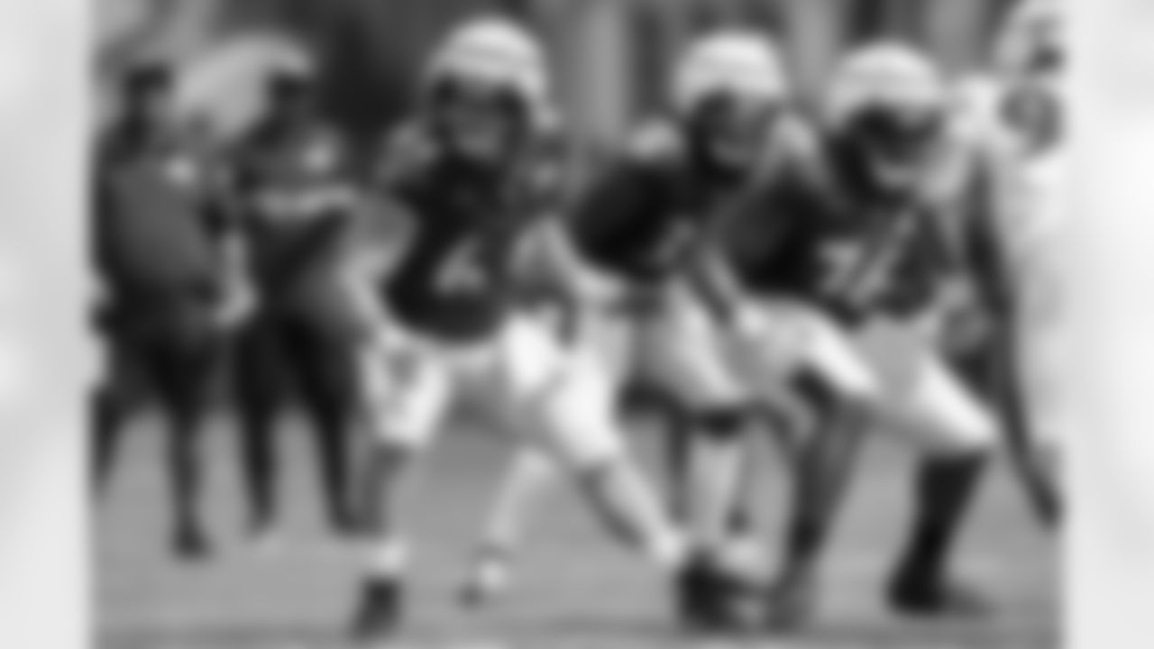 C Tyler Linderbaum
The Commanders have a fearsome defensive tackle duo in Daron Payne and Jonathan Allen. You're certainly not going to win every rep against those guys, but the Commanders weren't wreaking havoc up the middle of Baltimore's offensive line.