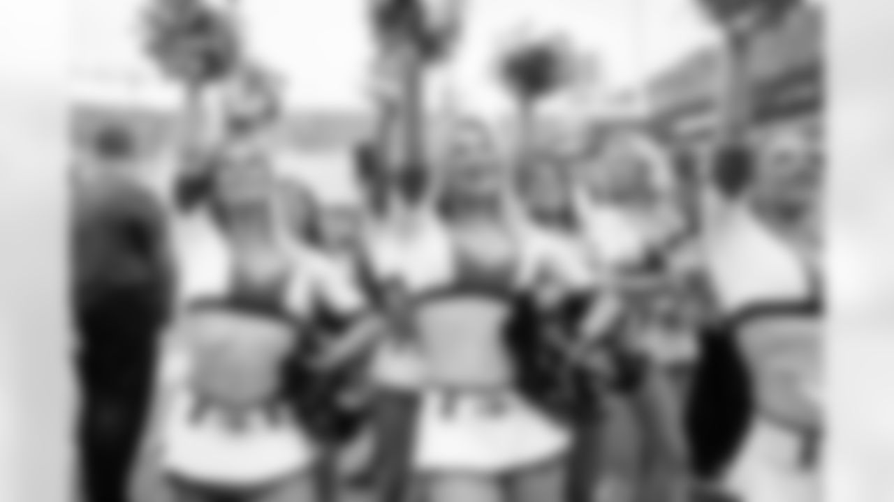 CHEER_VS_BILLS-116