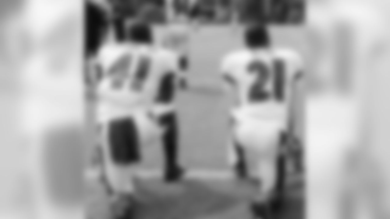 l_webb21[Lardarius Webb]: What's up Brudda!! @alevine41