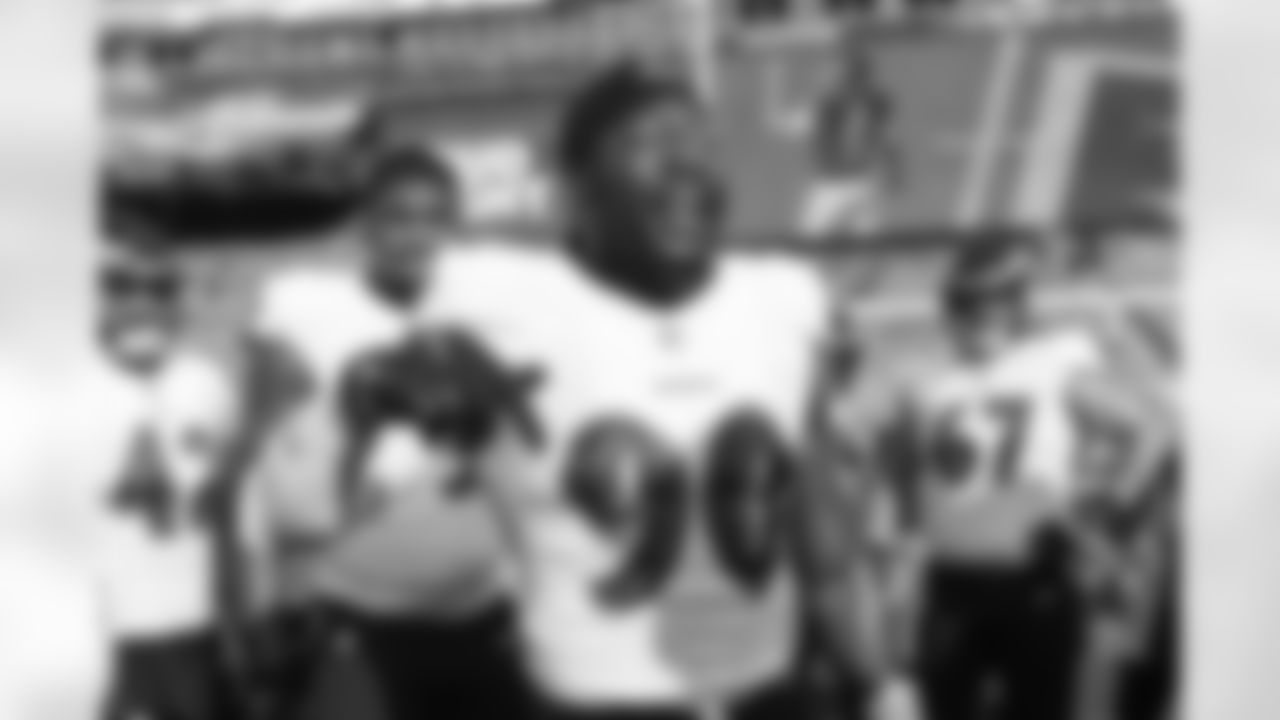LB Pernell McPhee