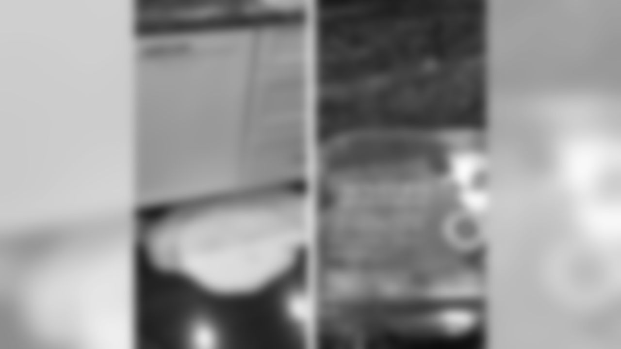 aceandsmitty[Steve Smith Sr.]: What happens when you rush through the store and don't realize you bought laundry detergent pods instead of dishwasher pods!!! And then get home and still don't know and start up the dishwasher. are my dishes still clean? Lol #epicfail #anyonewannacleanup Shoulda thrown some dirty clothes in too!