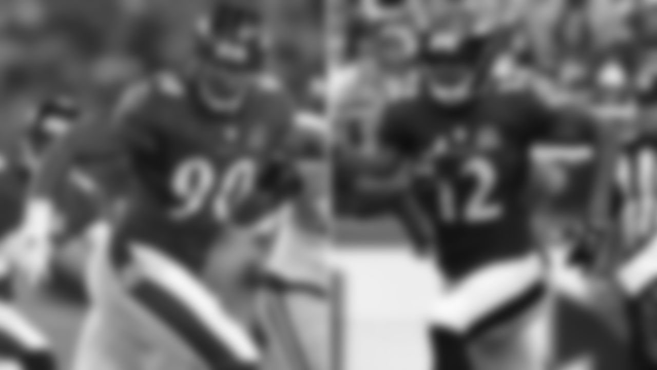 13. 2015 – Za'Darius Smith/Darren Waller
This draft class didn't pan out so well for the Ravens yet turned out really good for other teams. First-round wide receiver Breshad Perriman had a disappointing three seasons in Baltimore but has flashed enough to keep getting work between Cleveland, Tampa Bay, New York (Jets), and now Detroit. Fourth-rounder Za'Darius Smith has become a monster in Green Bay and sixth-rounder Darren Waller converted from wide receiver to become one of the league's premier pass-catching tight ends in Las Vegas. The best pick that has stuck in Baltimore is fifth-rounder Nick Boyle, who is one of the NFL's top blocking tight ends.