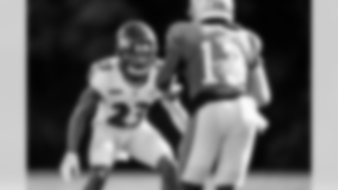 CB Anthony Averett