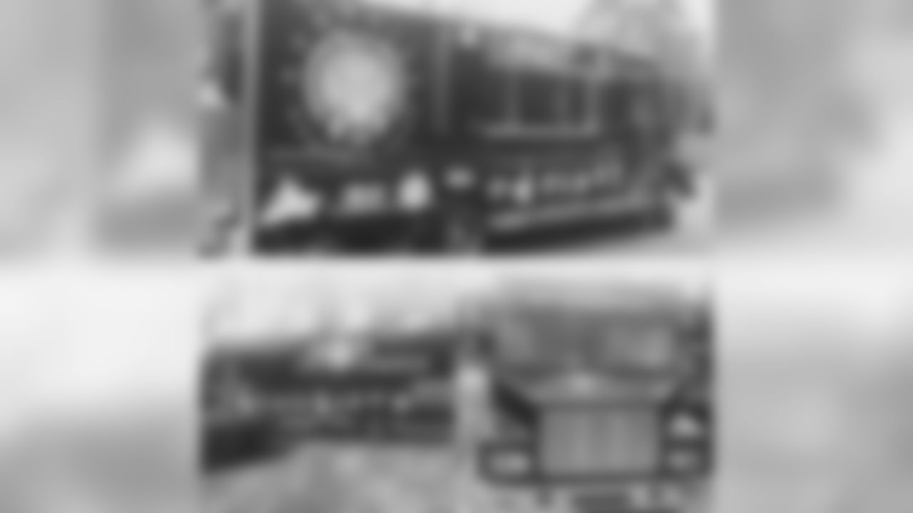 eugenemonroe60 [Eugene Monroe]: It's here! My wife's food truck for her food truck/catering company GoGanics. Get your fresh organic and local foods all over Baltimore! GoGanics.net website refresh coming soon. Go girls!!! @nureyamonroe @chefgabbz #goganics #food #foodtruck #foodtrucks #baltimore #md #maryland #catering #local #organic #healthy #healthyfood #fitness #nfl #ravens #ravensnation