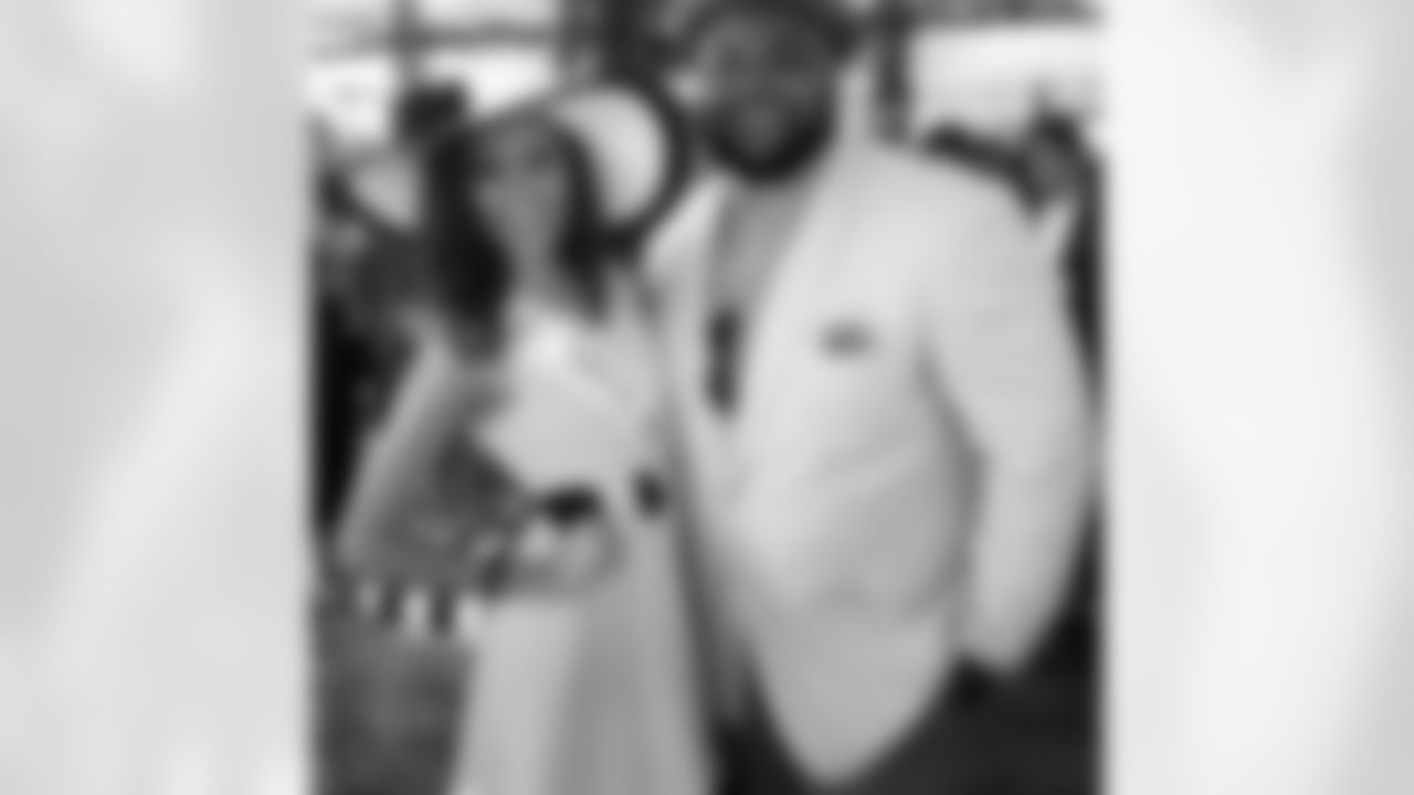 brandonw_66 [Brandon Williams]: S/O to @missamericamd for being soo awesome and down to earth. I had a great time chatting with you and Jon.