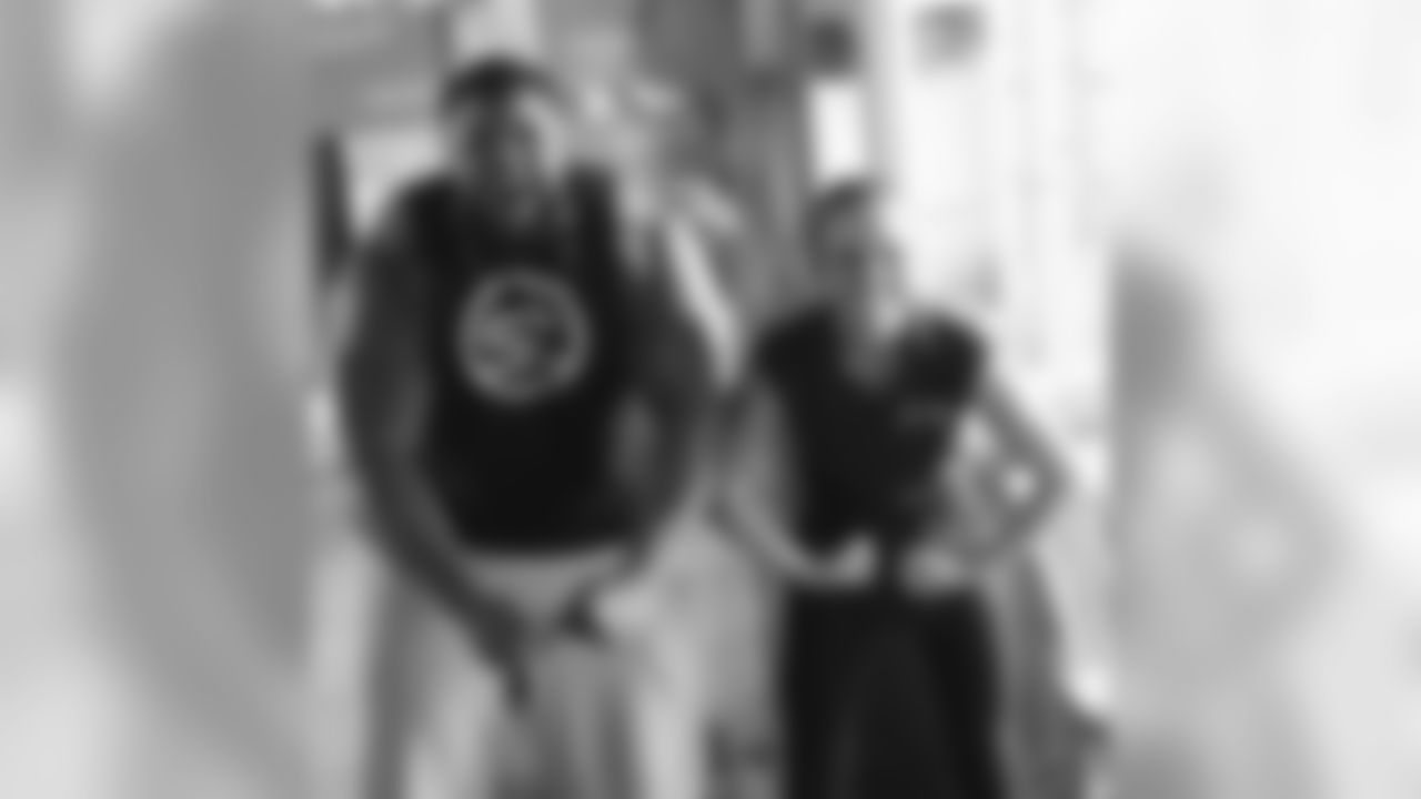 brandonw_66 [Brandon Williams]: Found some Ravens/Tawson Fans in #SolomonsIsland #RavensNation