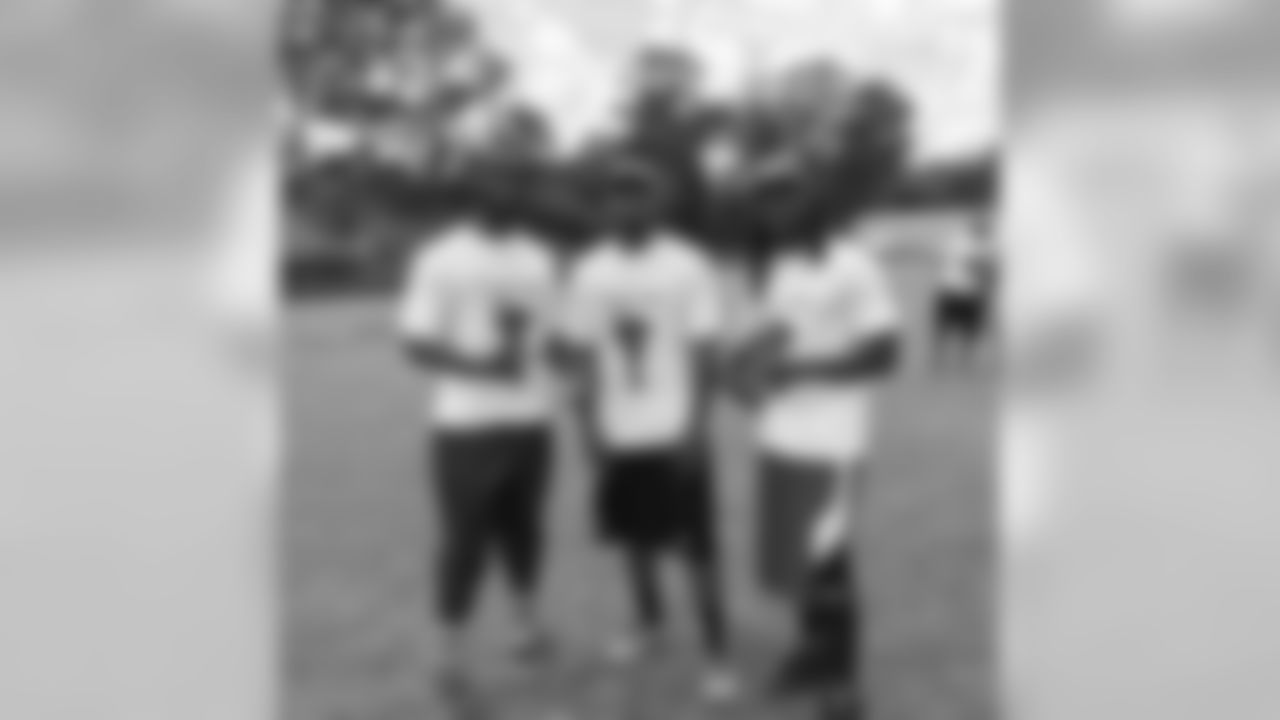 lwebb21 [Lardarius Webb]: In Louisiana supporting my teammate @alevine41 at his football camp. He brought out The Great @justme_drc