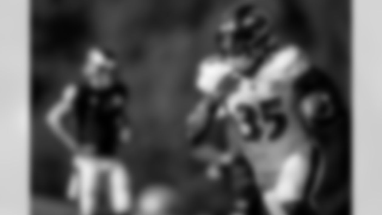 RB Gus Edwards