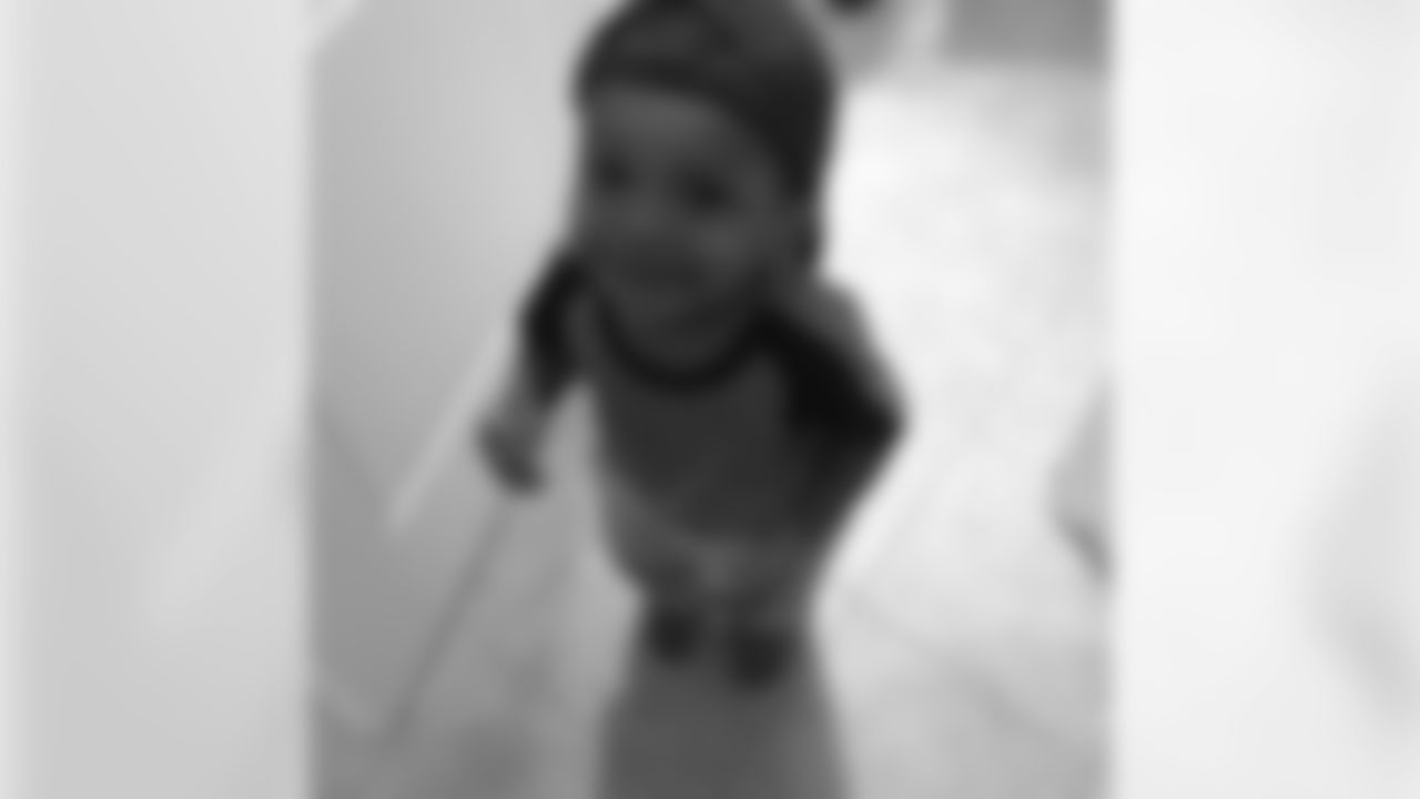 arr2four [Kyle Arrington]: Lil homie too cool