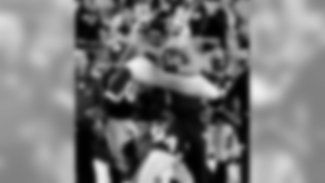 crockettgillmore[Crockett Gillmore]: Love seeing my guy @nboyle86 maken plays tonight in prime time #thursdaynightfootball @ravens #TE #juggernaut #nickboyle82