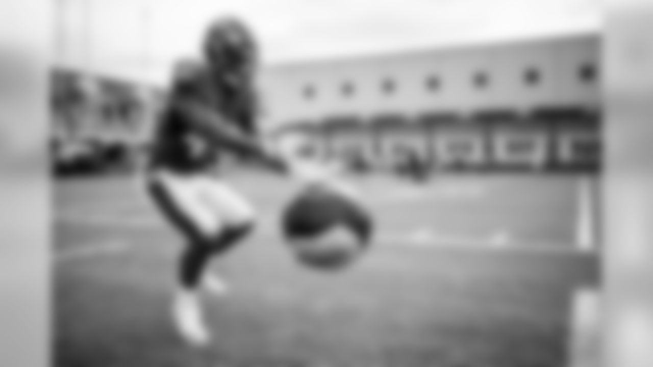 RB Justice Hill